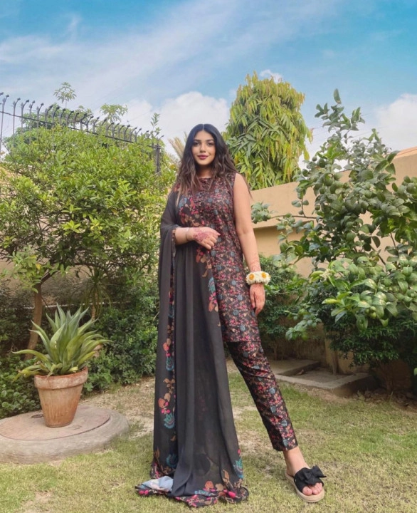 Mannat pakistani escort girl +971568187642