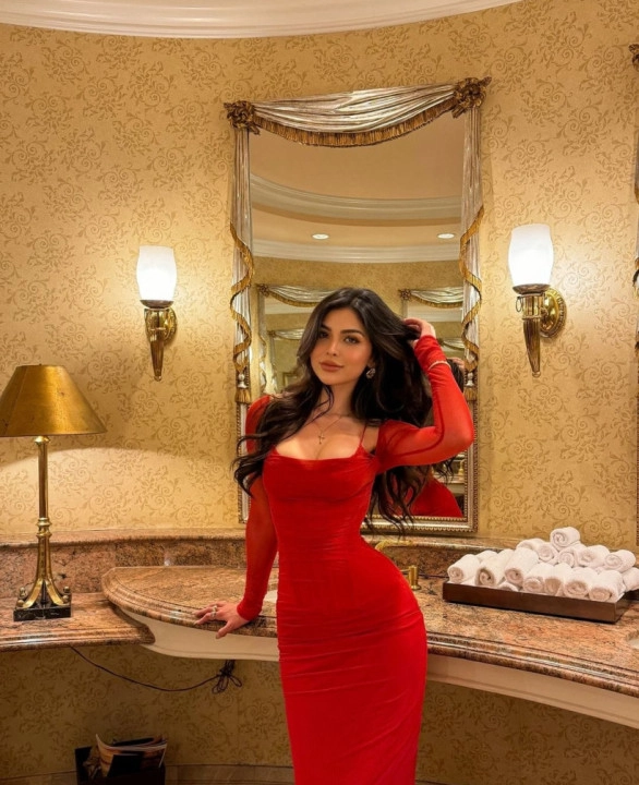 Ellie Say Hi 😘😘