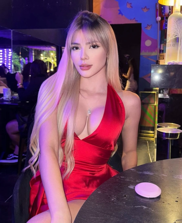 Laura new Dubai