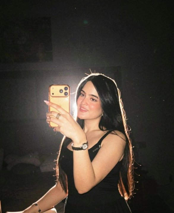 Abira Khan | Hot Pakistani Influencer