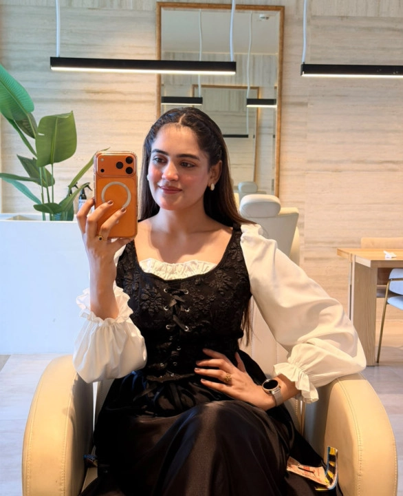 Abira Khan | Hot Pakistani Influencer