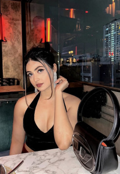 Shiza Indian Model