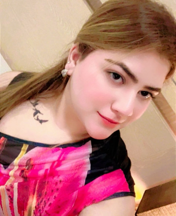 Maya khan