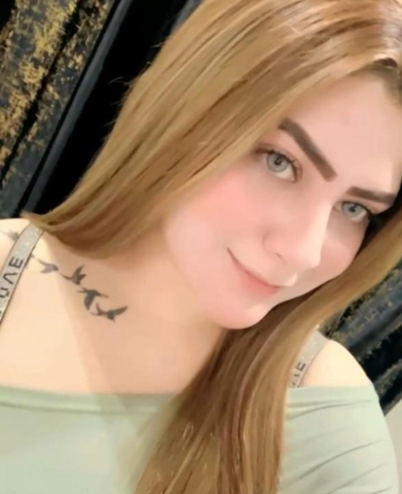 Maya khan