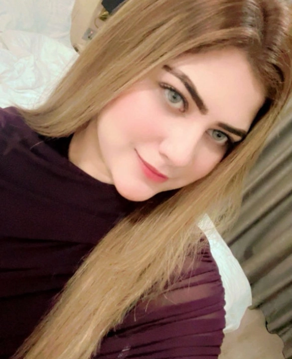 Maya khan