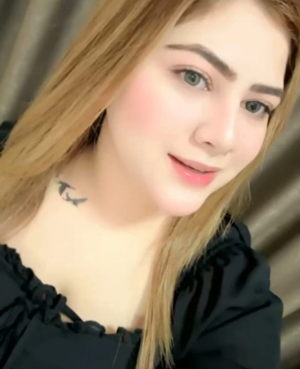 Maya khan